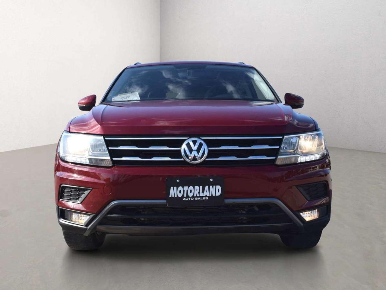 2018 Volkswagen Tiguan Comfortline 4Motion Leather Panoramic Sunroof Photo5