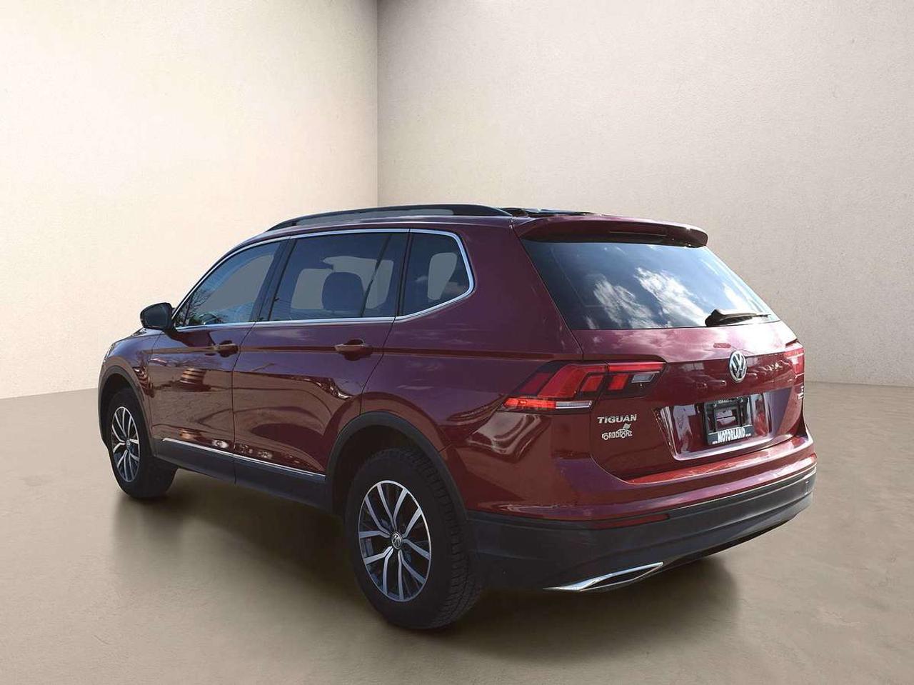 2018 Volkswagen Tiguan Comfortline 4Motion Leather Panoramic Sunroof Photo