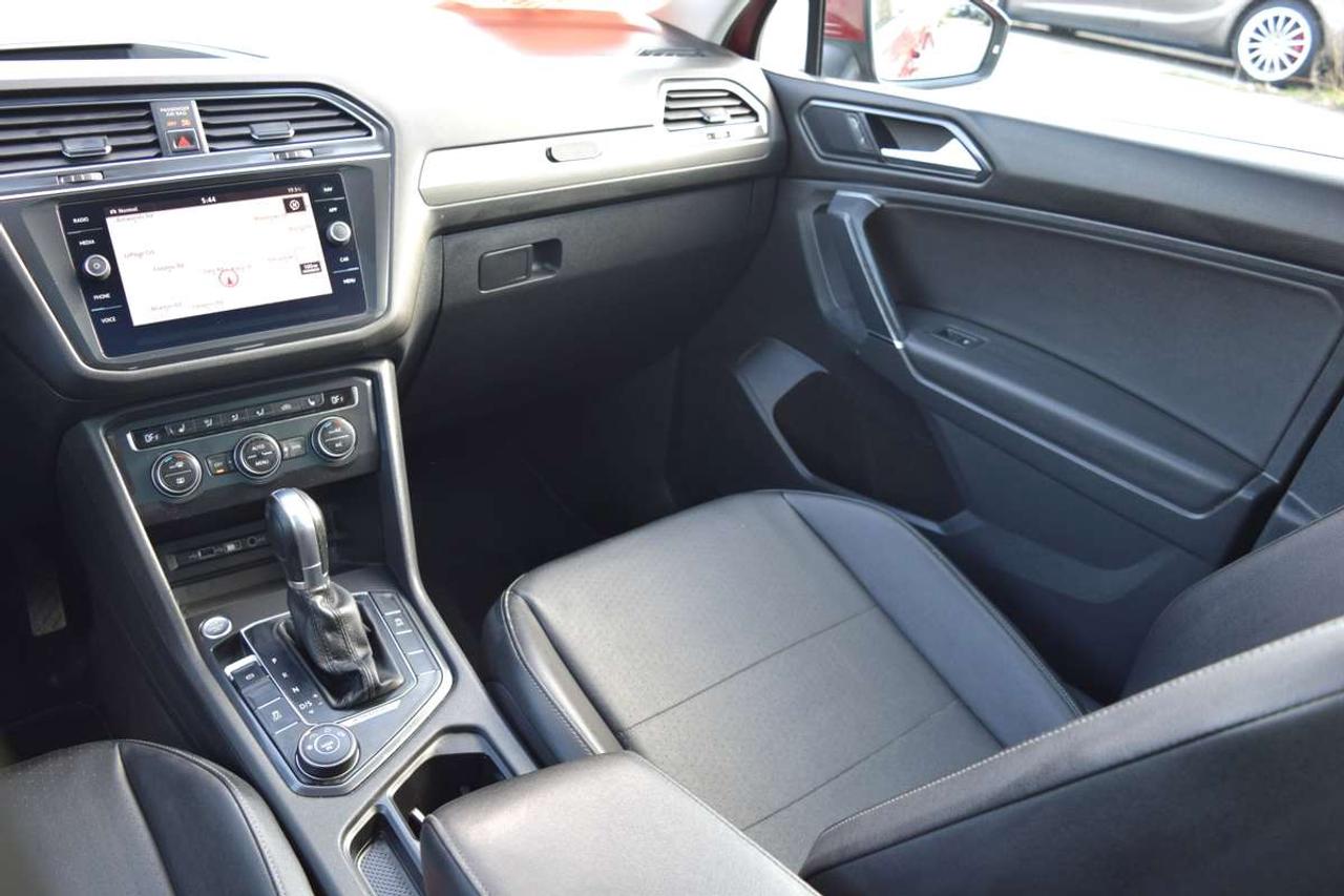 2018 Volkswagen Tiguan Comfortline 4Motion Leather Panoramic Sunroof Photo