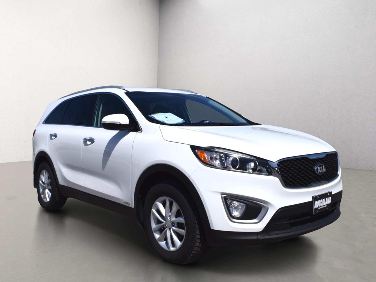 2018 Kia Sorento LX AWD Photo2