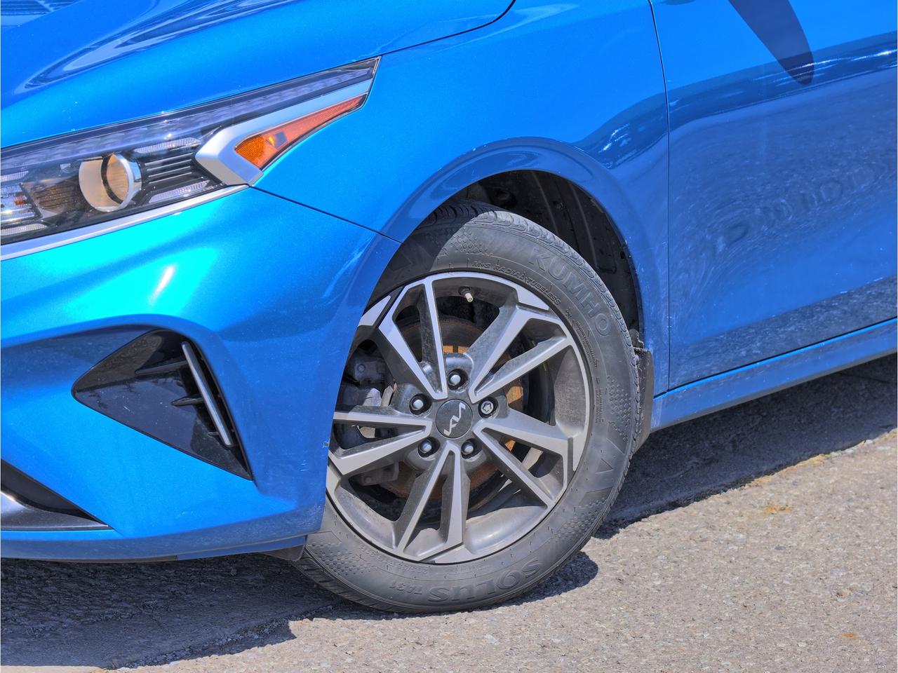 2022 Kia Forte EX IVT Photo2