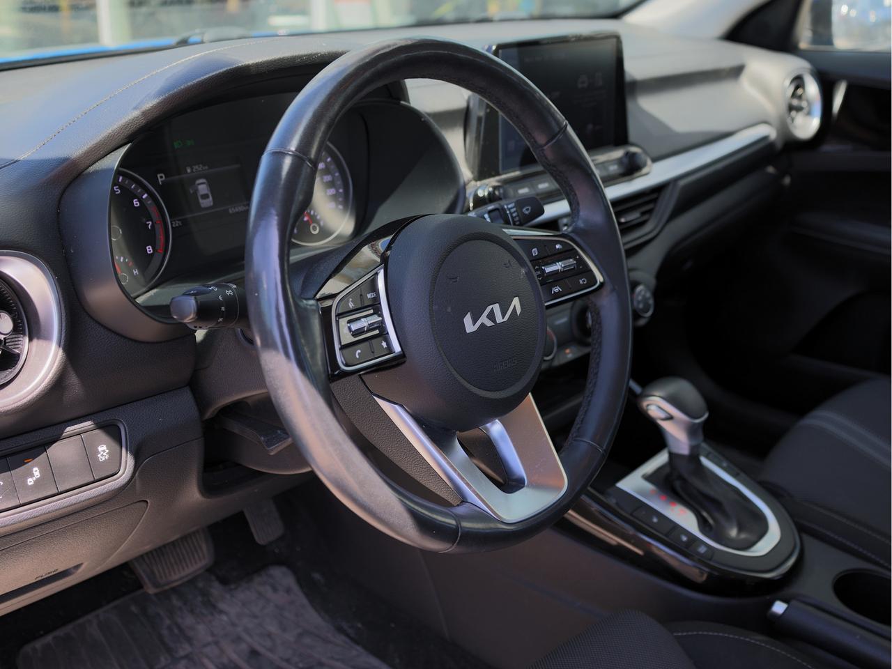 2022 Kia Forte EX IVT Photo