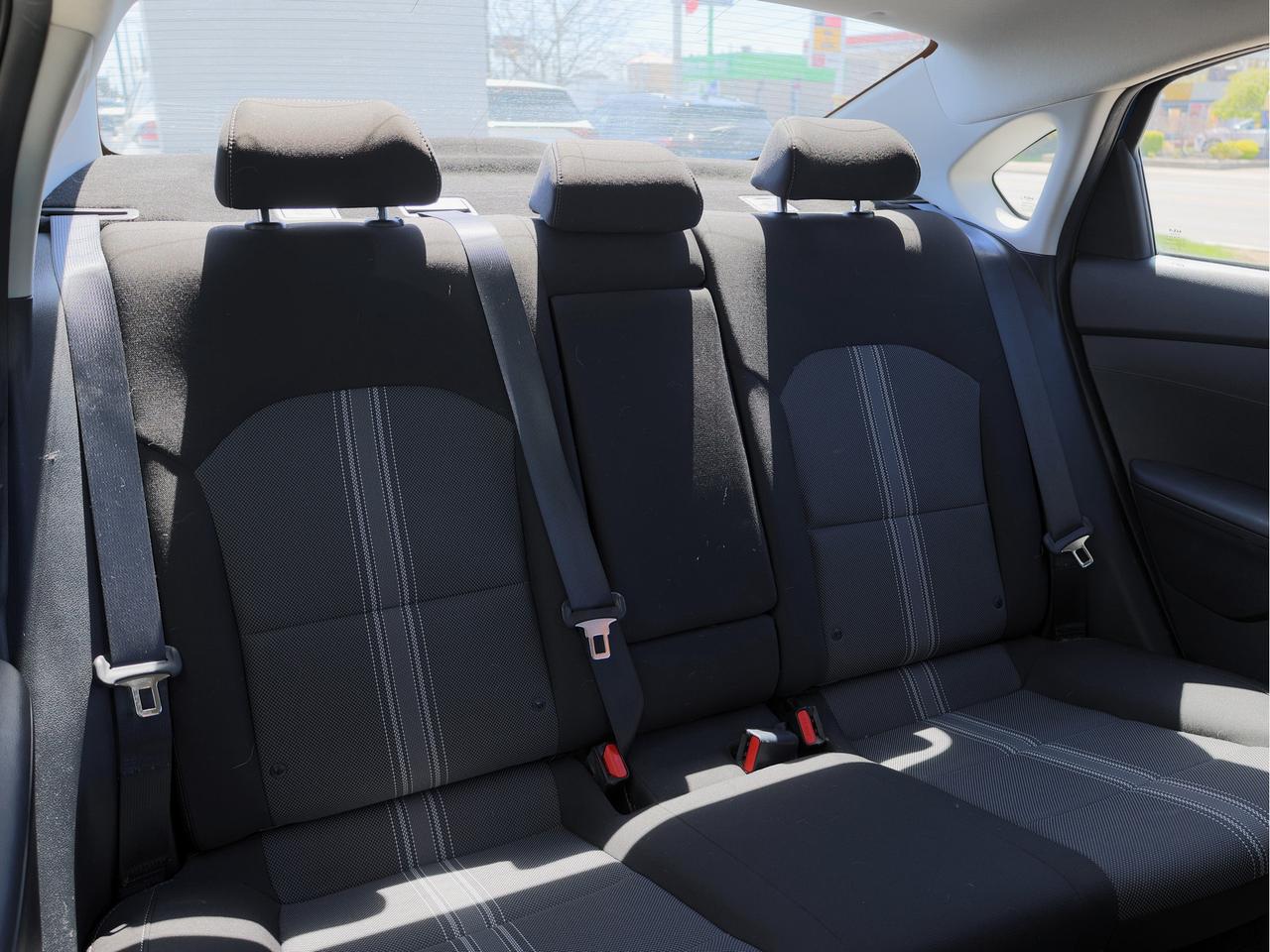 2022 Kia Forte EX IVT Photo