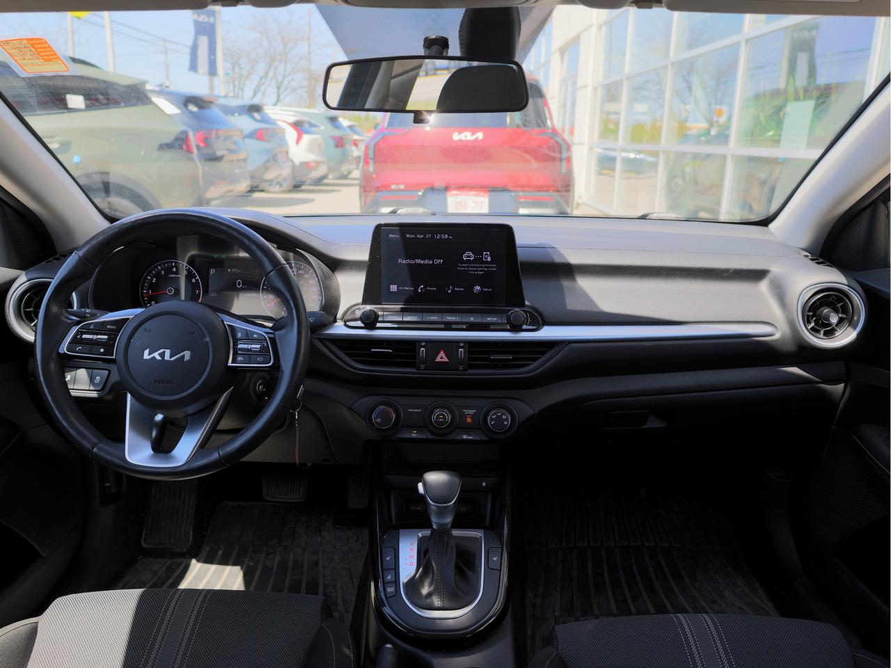 2022 Kia Forte EX IVT Photo