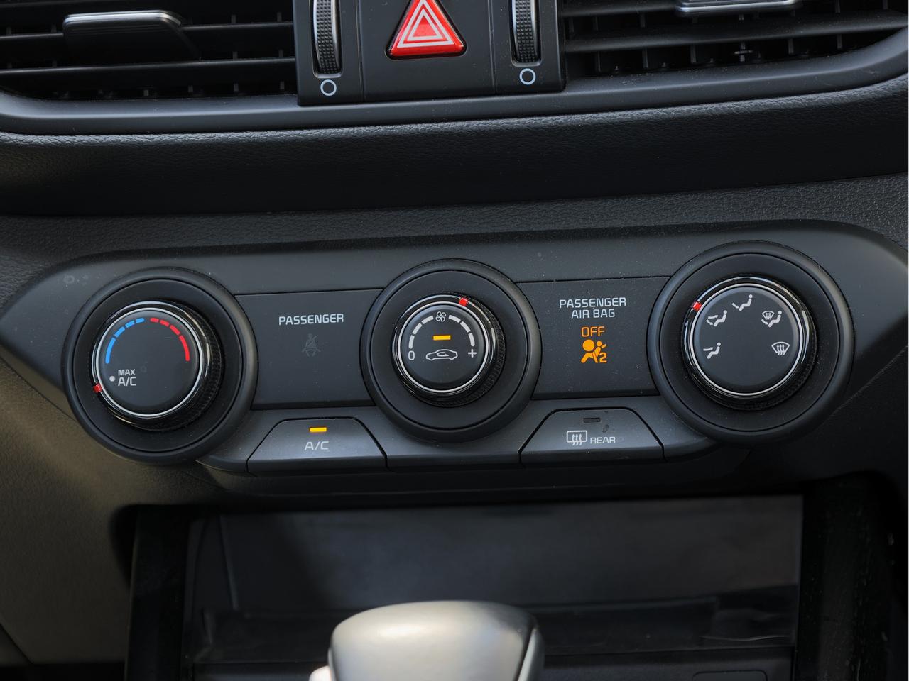 2022 Kia Forte EX IVT Photo