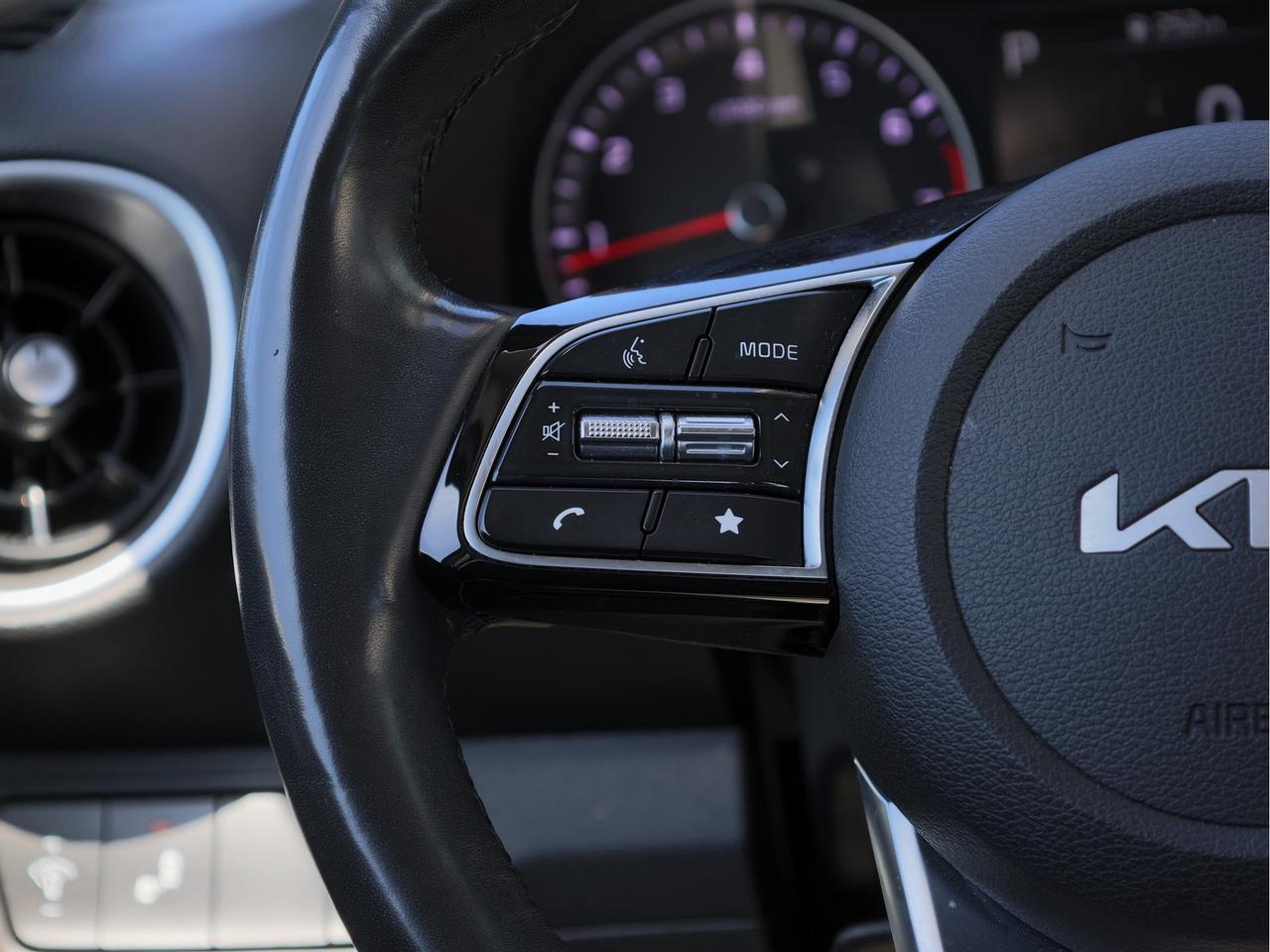 2022 Kia Forte EX IVT Photo