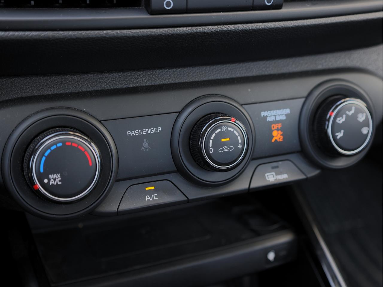 2022 Kia Forte EX IVT Photo