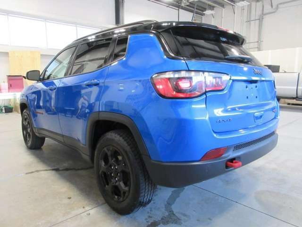 2024 Jeep Compass TRAILHAWK, PANO ROOF, NAV, 4X4, APPLE/ANDROID, 80K Photo