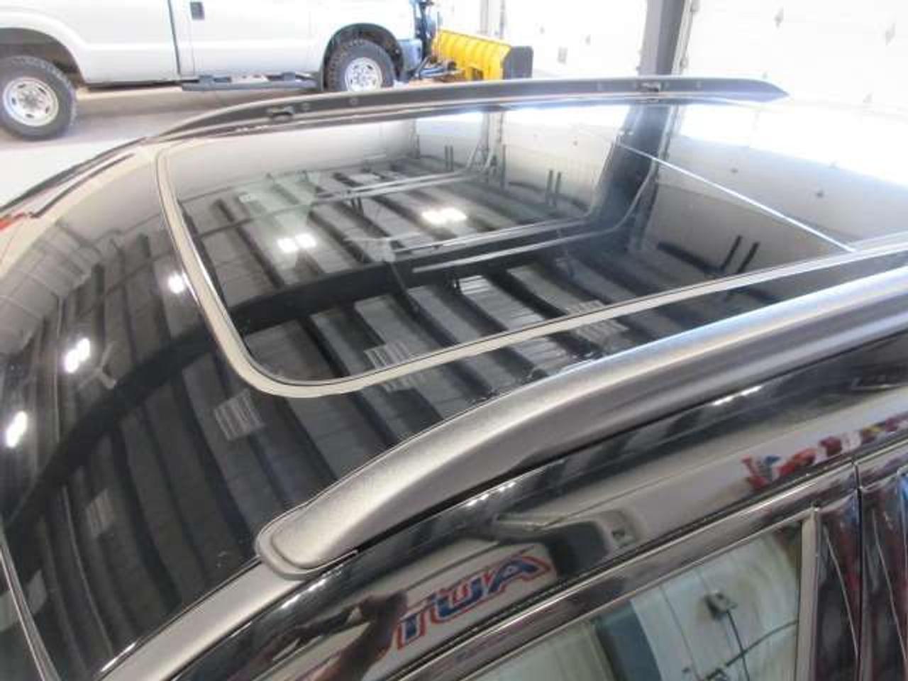 2024 Jeep Compass TRAILHAWK, PANO ROOF, NAV, 4X4, APPLE/ANDROID, 80K Photo