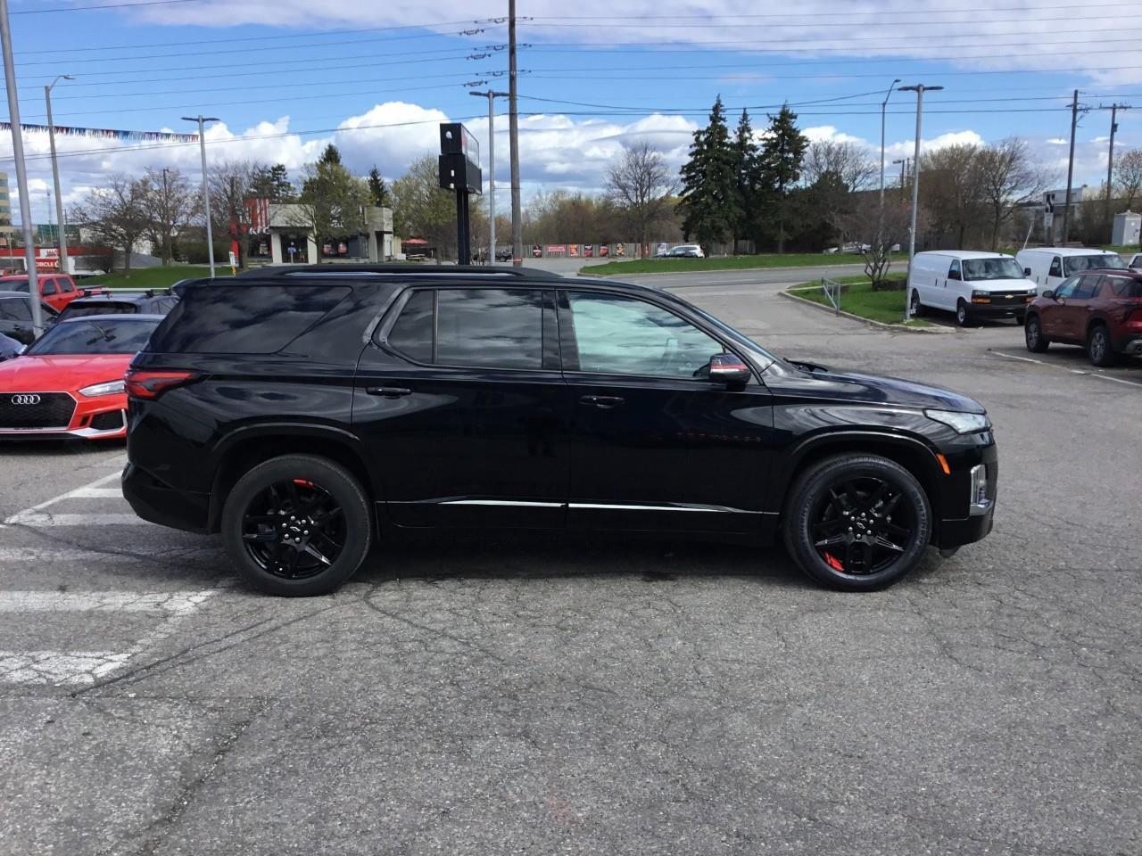 2022 Chevrolet Traverse Premier Photo