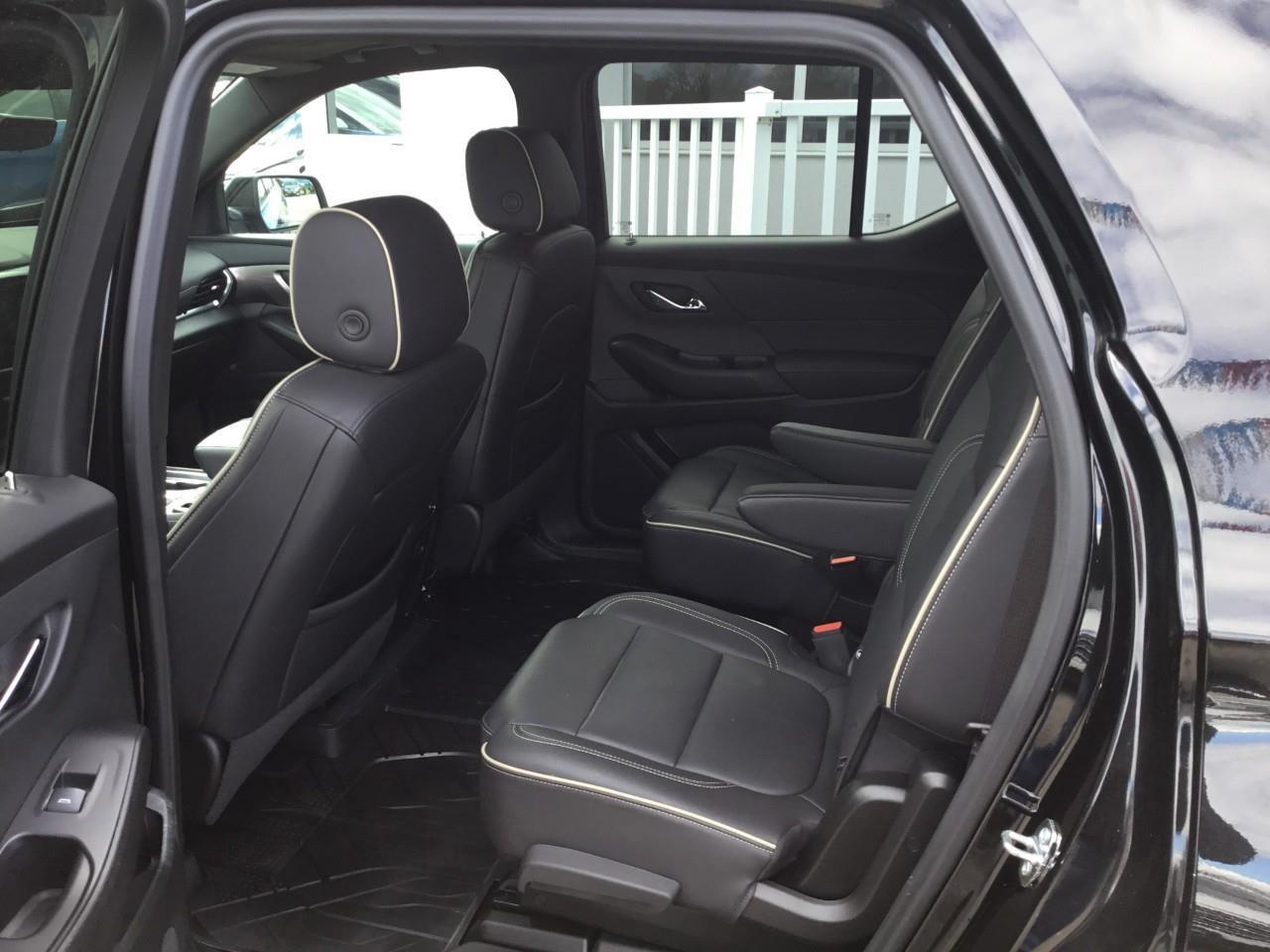 2022 Chevrolet Traverse Premier Photo