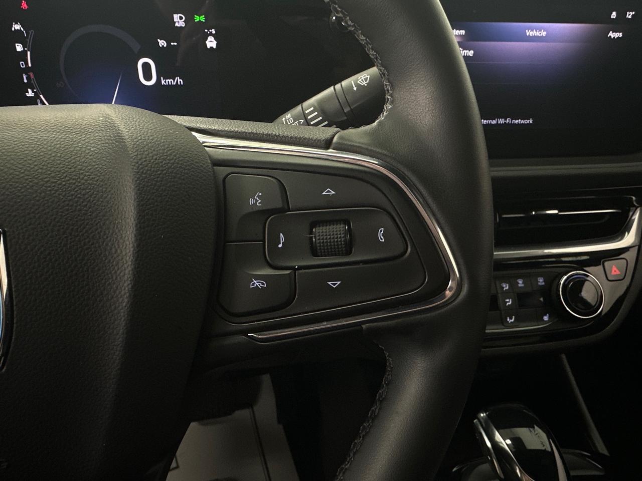 2024 Buick Envista Sport Touring Photo