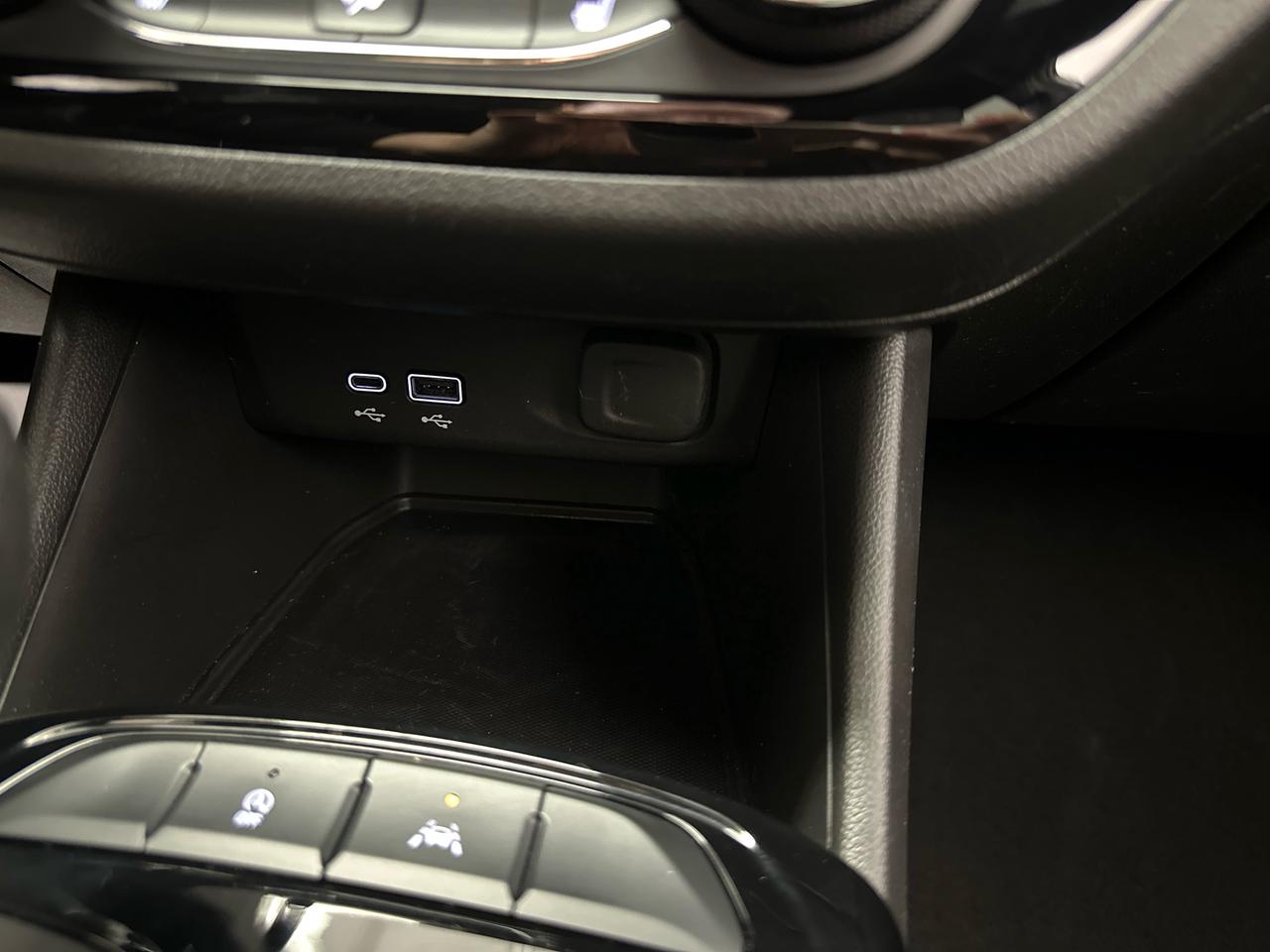 2024 Buick Envista Sport Touring Photo
