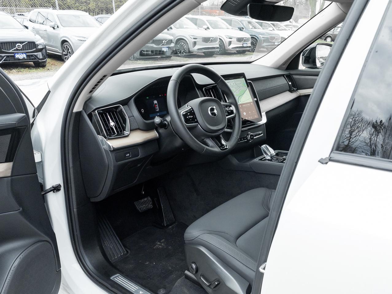 2026 Volvo XC90 B6 AWD PLUS 7-Seater  LOW MILEAGE  HARMAN KARDON Photo