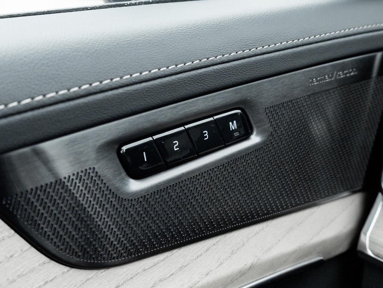 2026 Volvo XC90 B6 AWD PLUS 7-Seater  LOW MILEAGE  HARMAN KARDON Photo