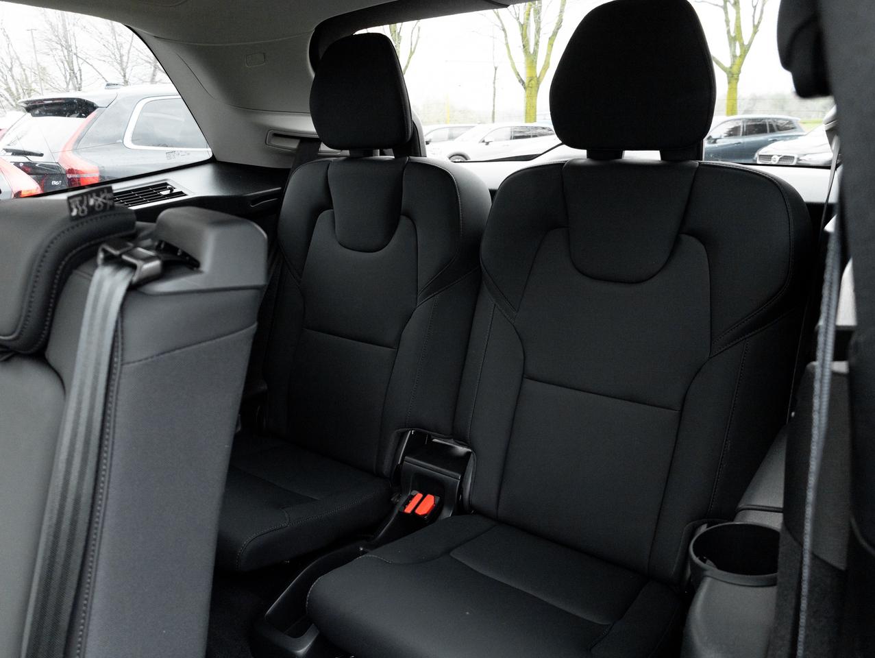 2026 Volvo XC90 B6 AWD PLUS 7-Seater  LOW MILEAGE  HARMAN KARDON Photo