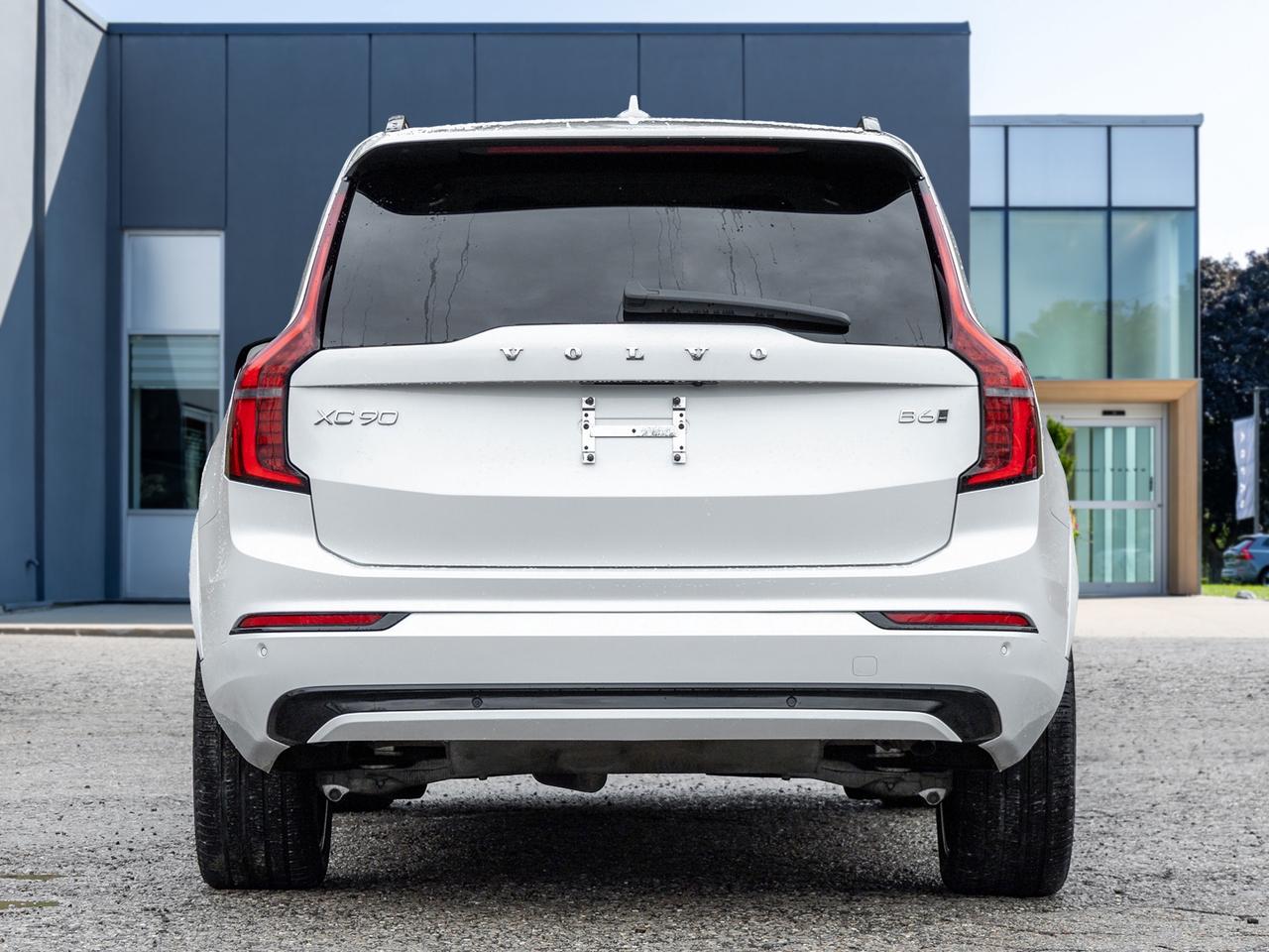 2026 Volvo XC90 B6 AWD PLUS 7-Seater  LOW KM  HARMAN KARDON 2.99%* Photo