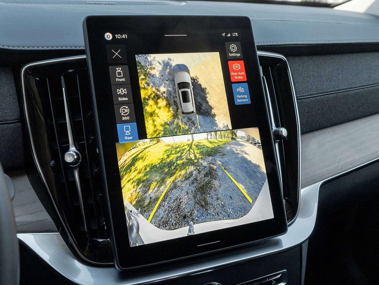 2026 Volvo XC90 B6 AWD PLUS^Low KM^ Harman Kardon^Rate fr 2.99%* Photo