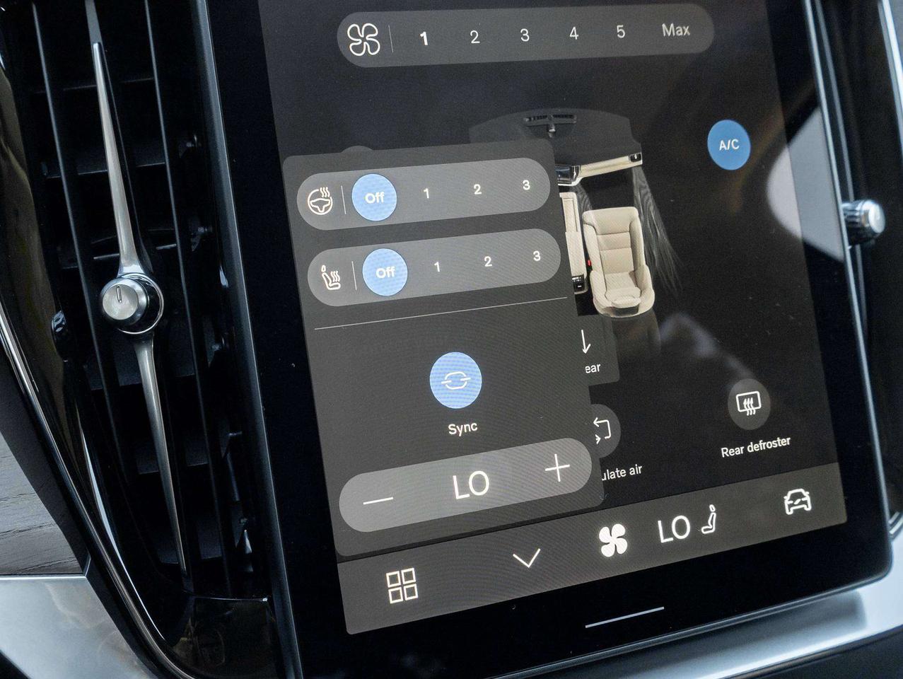 2026 Volvo XC90 B6 AWD PLUS^Low KM^ Harman Kardon^Rate fr 2.99%* Photo