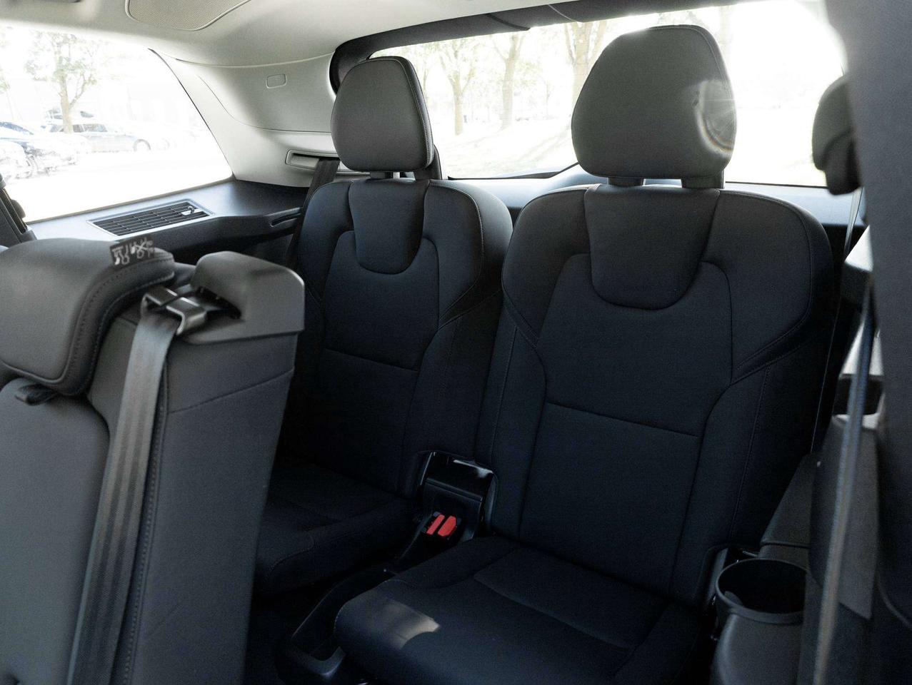 2026 Volvo XC90 B6 AWD PLUS^Low KM^ Harman Kardon^Rate fr 2.99%* Photo