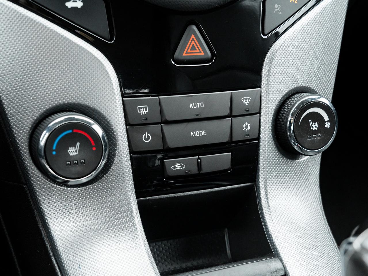 2016 Chevrolet Cruze 4dr Sdn LTZ   AS IS Photo