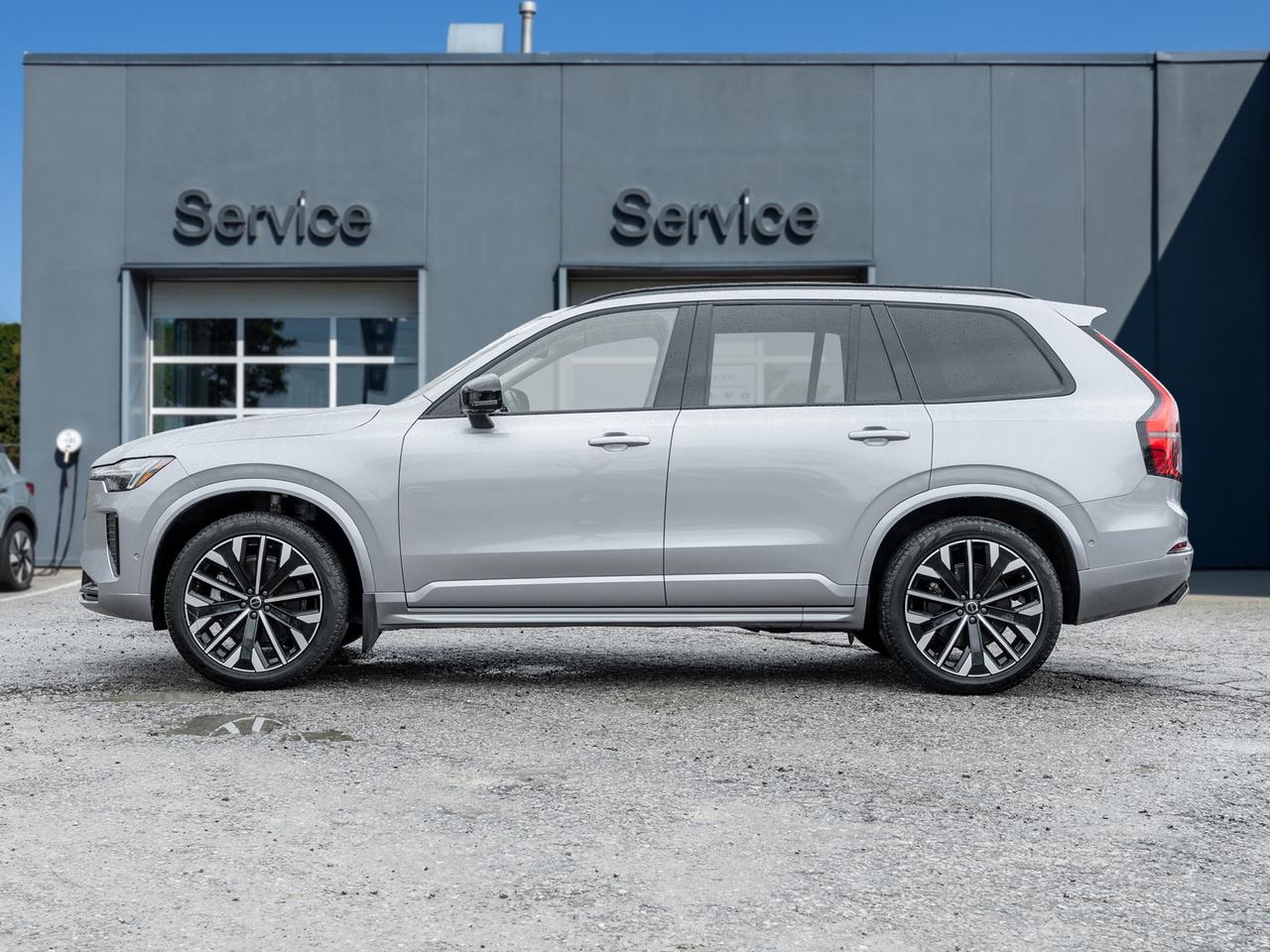 2026 Volvo XC90 B6 AWD PLUS  ALMOST NEW  VOLVO CPO RATE fr 2.99%* Photo3