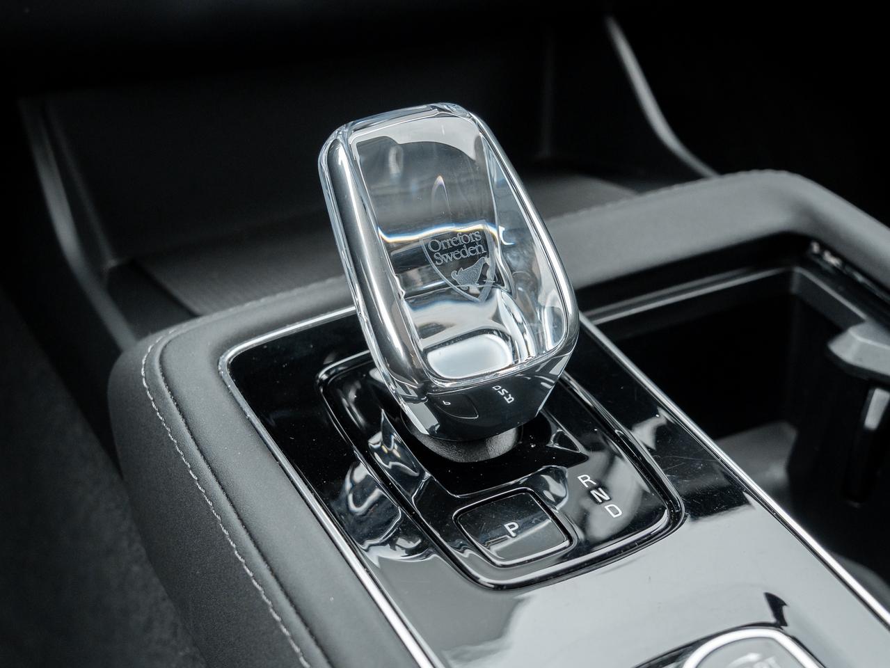 2026 Volvo XC90 B6 AWD PLUS  ALMOST NEW  VOLVO CPO RATE fr 2.99%* Photo