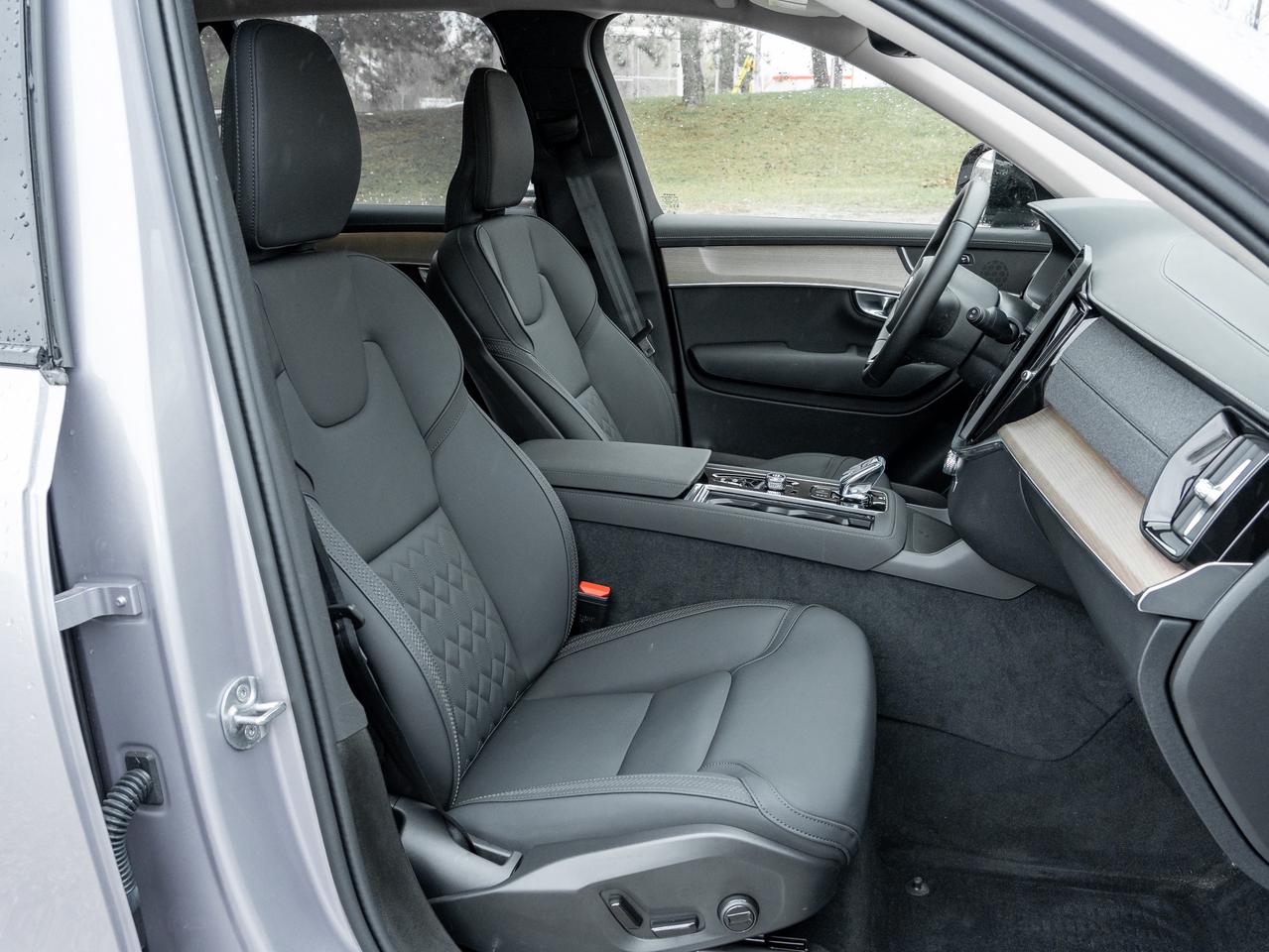 2026 Volvo XC90 B6 AWD PLUS  ALMOST NEW  VOLVO CPO RATE fr 2.99%* Photo