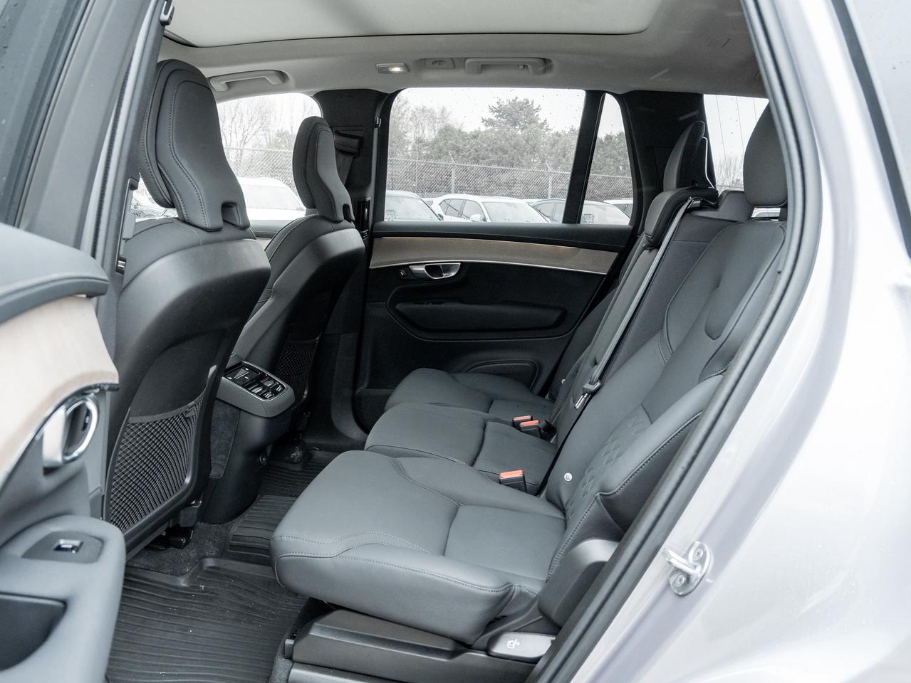 2026 Volvo XC90 B6 AWD PLUS  ALMOST NEW  VOLVO CPO RATE fr 2.99%* Photo