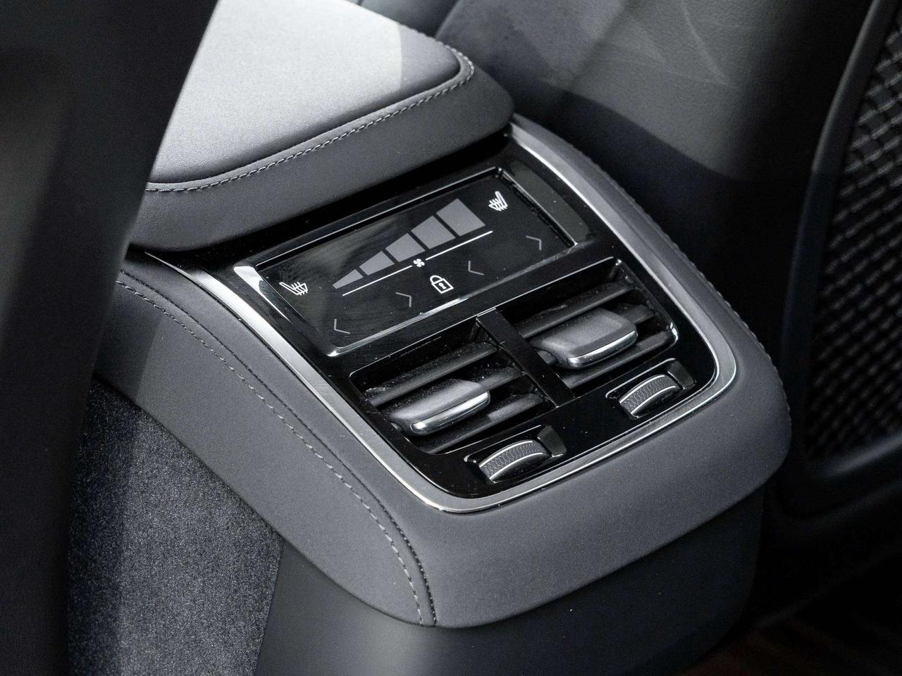 2026 Volvo XC90 B6 AWD PLUS^Volvo CPO Rate fr 2.99%*^Great Value Photo