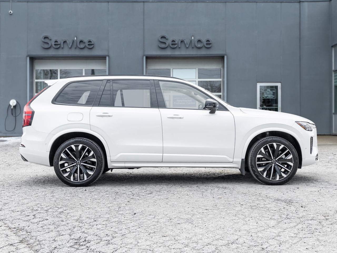 2026 Volvo XC90 B6 AWD PLUS 7-Seater  21" WHEEL  HARMAN KARDON Photo