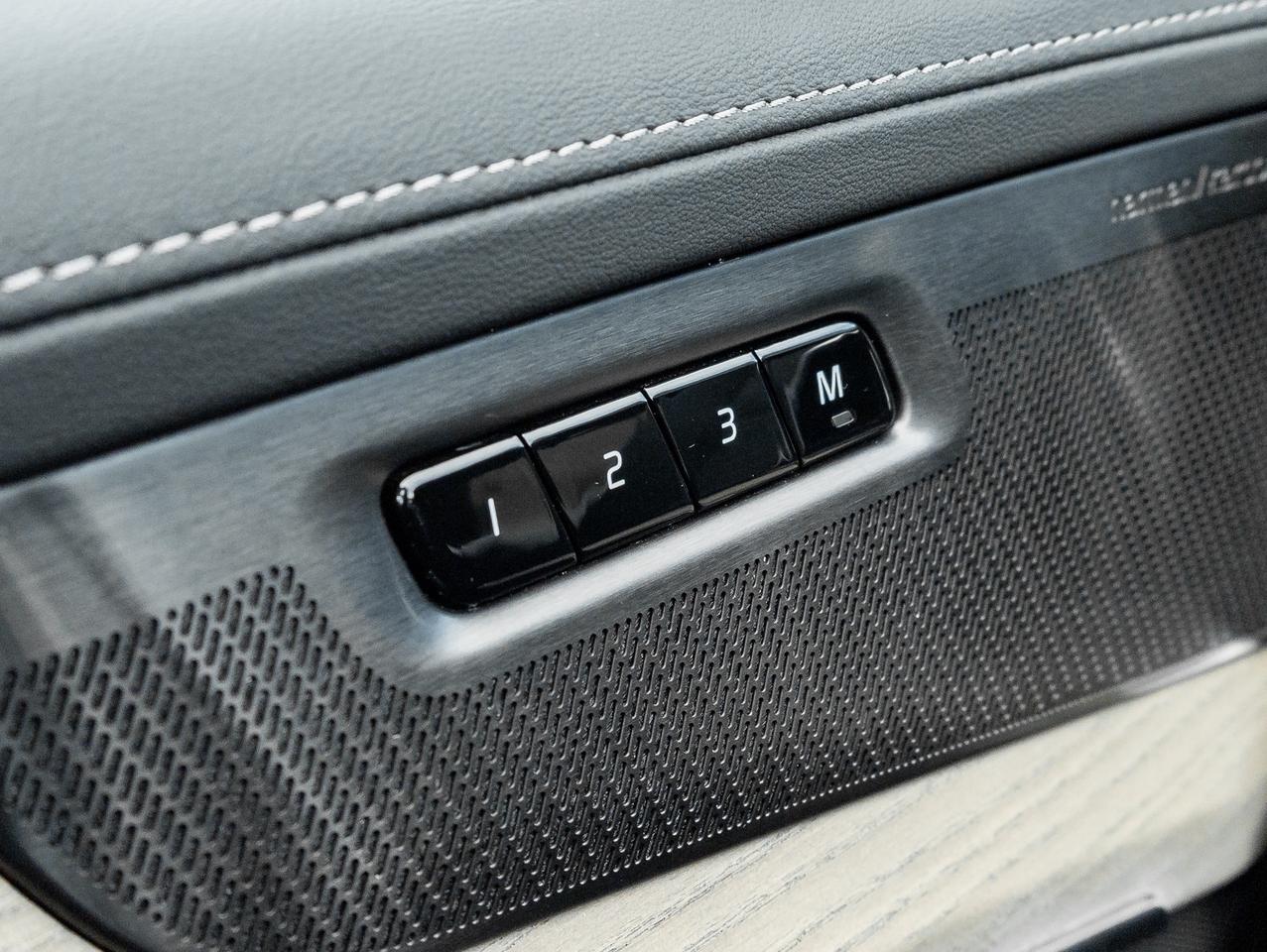 2026 Volvo XC90 B6 AWD PLUS 7-Seater  21" WHEEL  HARMAN KARDON Photo