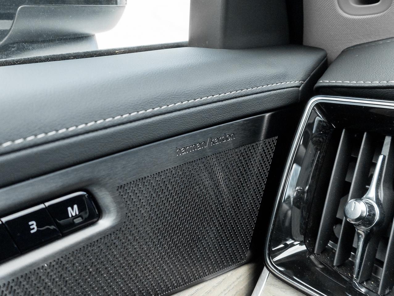 2026 Volvo XC90 B6 AWD PLUS 7-Seater  21" WHEEL  HARMAN KARDON Photo
