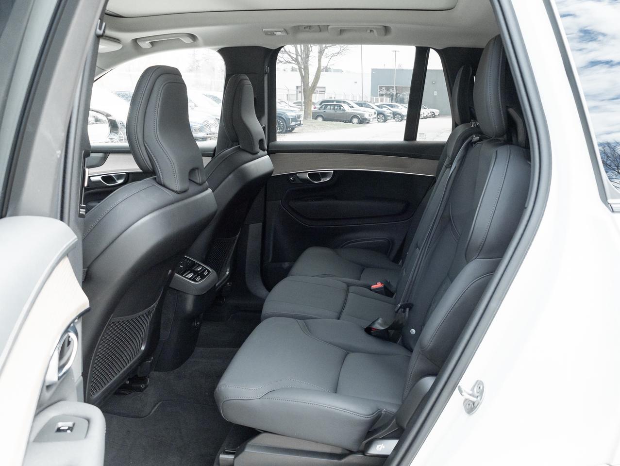 2026 Volvo XC90 B6 AWD PLUS 7-Seater  21" WHEEL  HARMAN KARDON Photo
