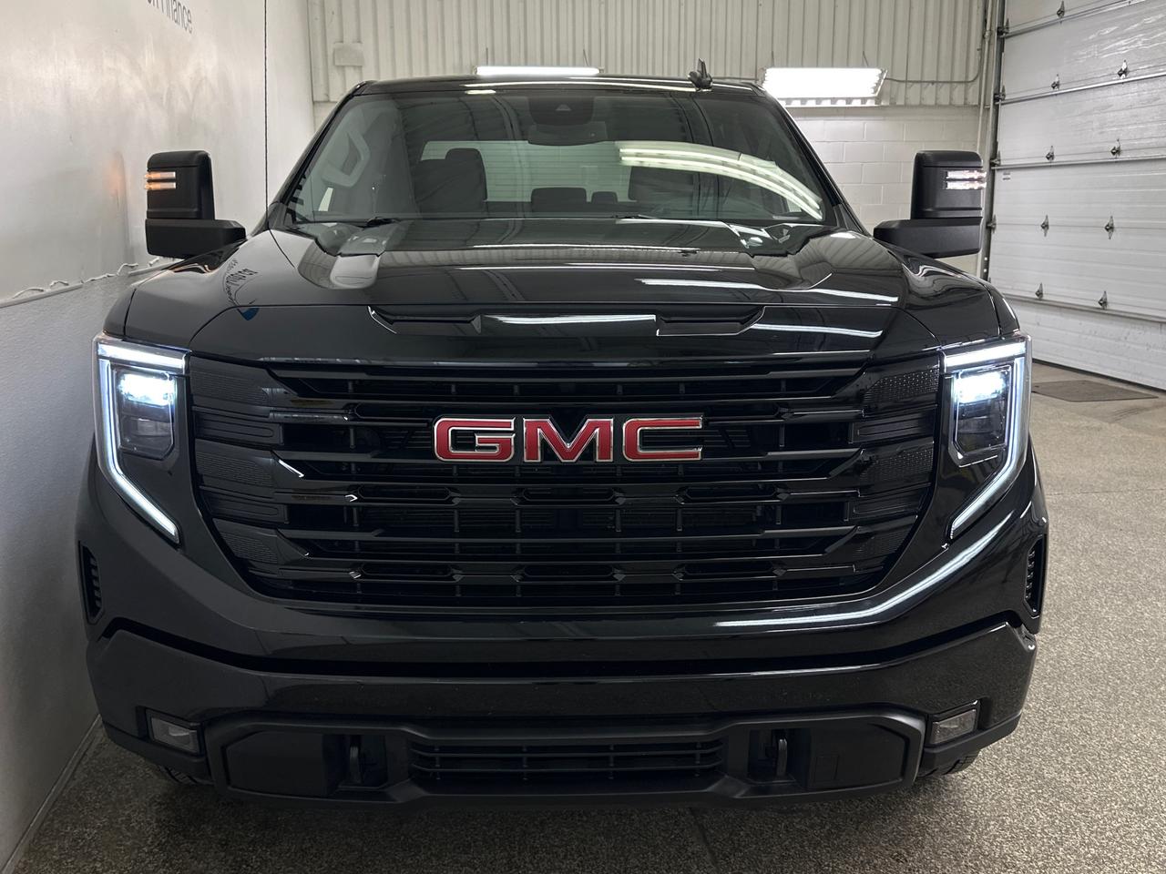 2024 GMC Sierra 1500 ELEVATION Photo