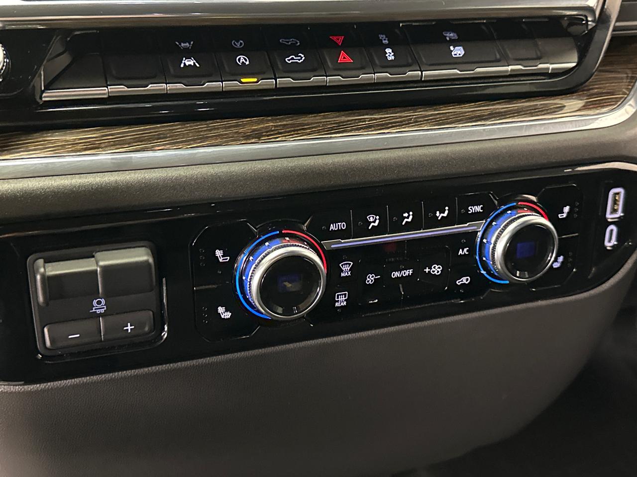 2024 GMC Sierra 1500 ELEVATION Photo