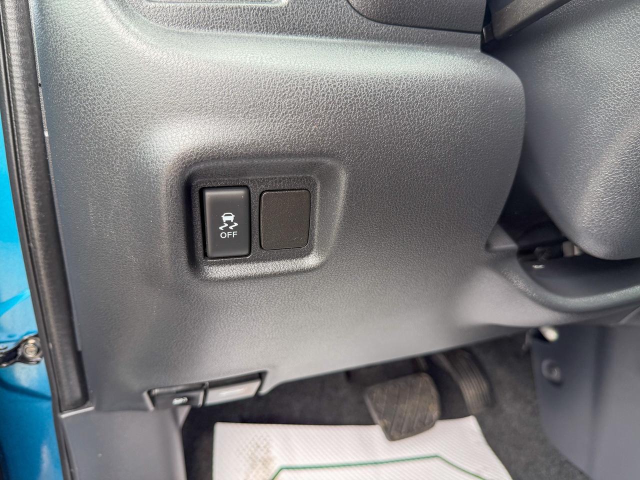 2015 Nissan Micra S-HATCHBACK/1 OWNER/ONLY 13,566 KM/NO ACCIDENTS Photo