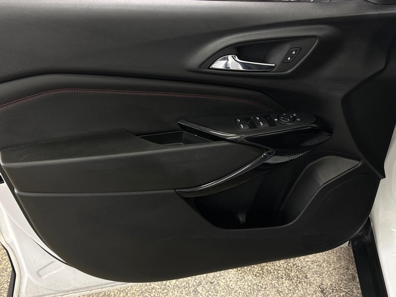 2024 Chevrolet Trax 2RS 4dr Front-Wheel Drive Photo