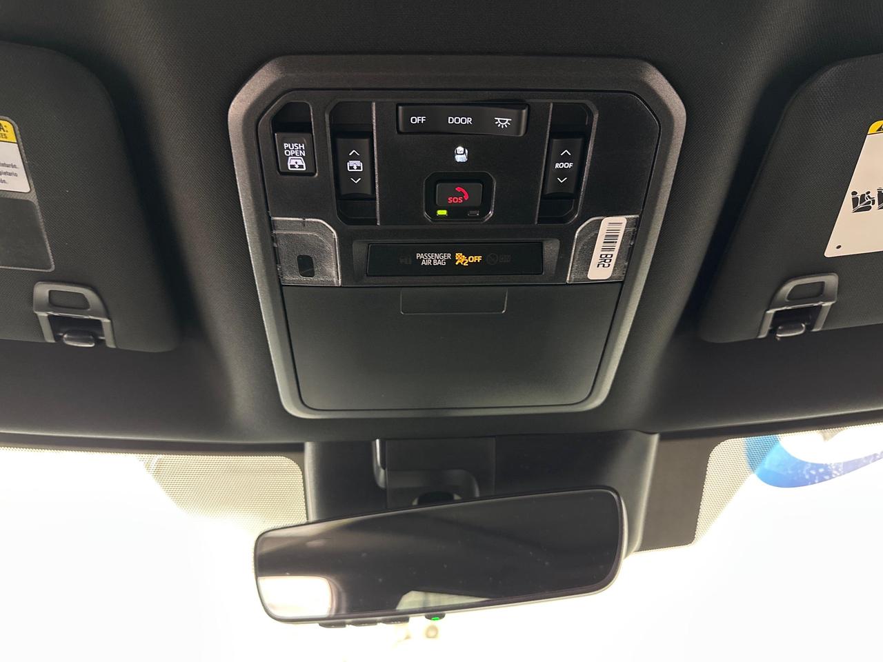 2025 Toyota Tundra Limited - CREW/8900KM/OFF 1 OWNER LEASE! Photo