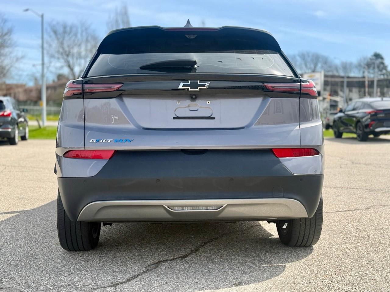 2023 Chevrolet Bolt EUV Premier Front-Wheel Drive Photo4