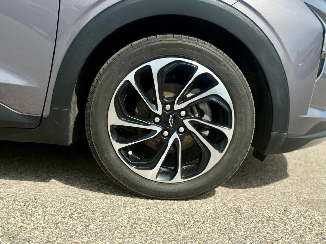 2023 Chevrolet Bolt EUV Premier Front-Wheel Drive Photo