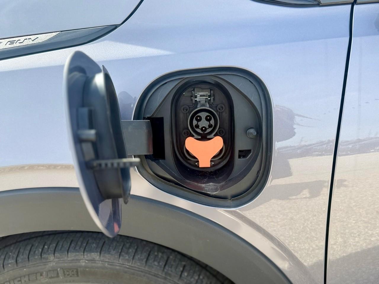 2023 Chevrolet Bolt EUV Premier Front-Wheel Drive Photo