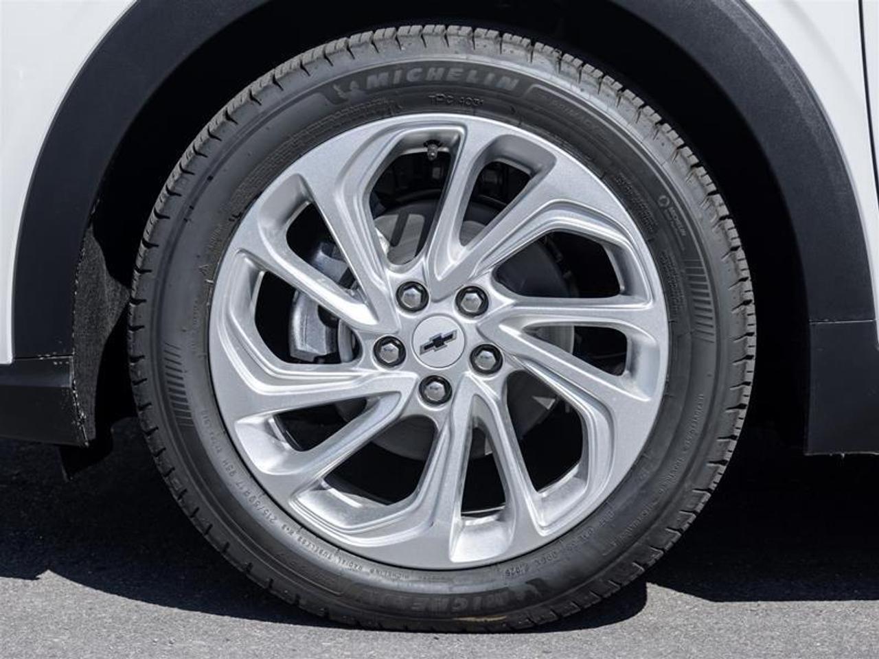 2027 Chevrolet Bolt LT 4dr Photo