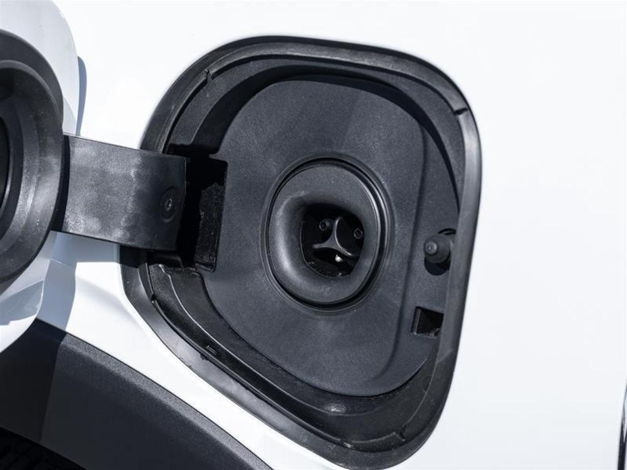 2027 Chevrolet Bolt LT 4dr Photo