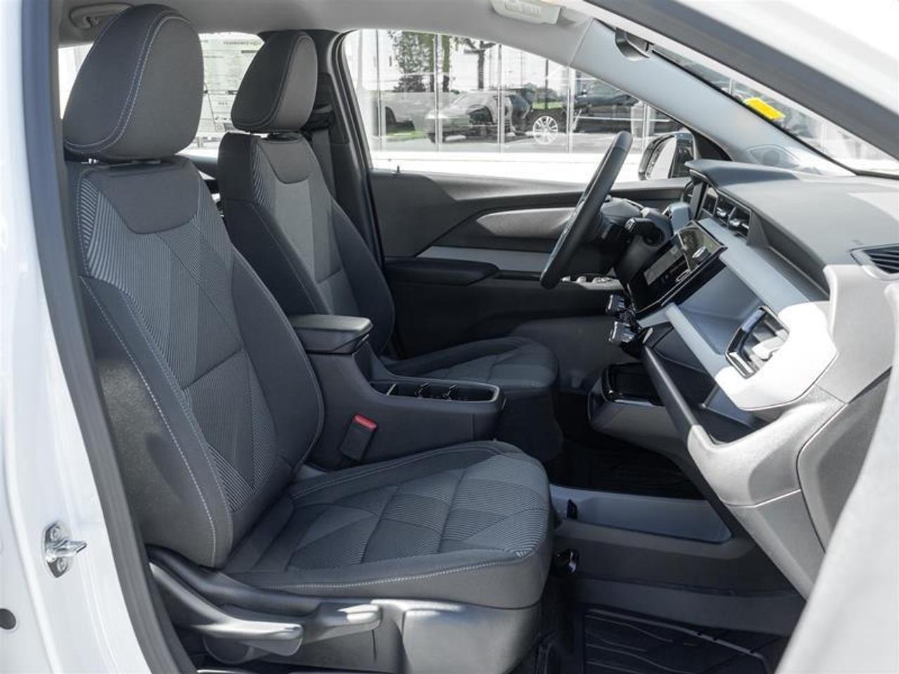2027 Chevrolet Bolt LT 4dr Photo