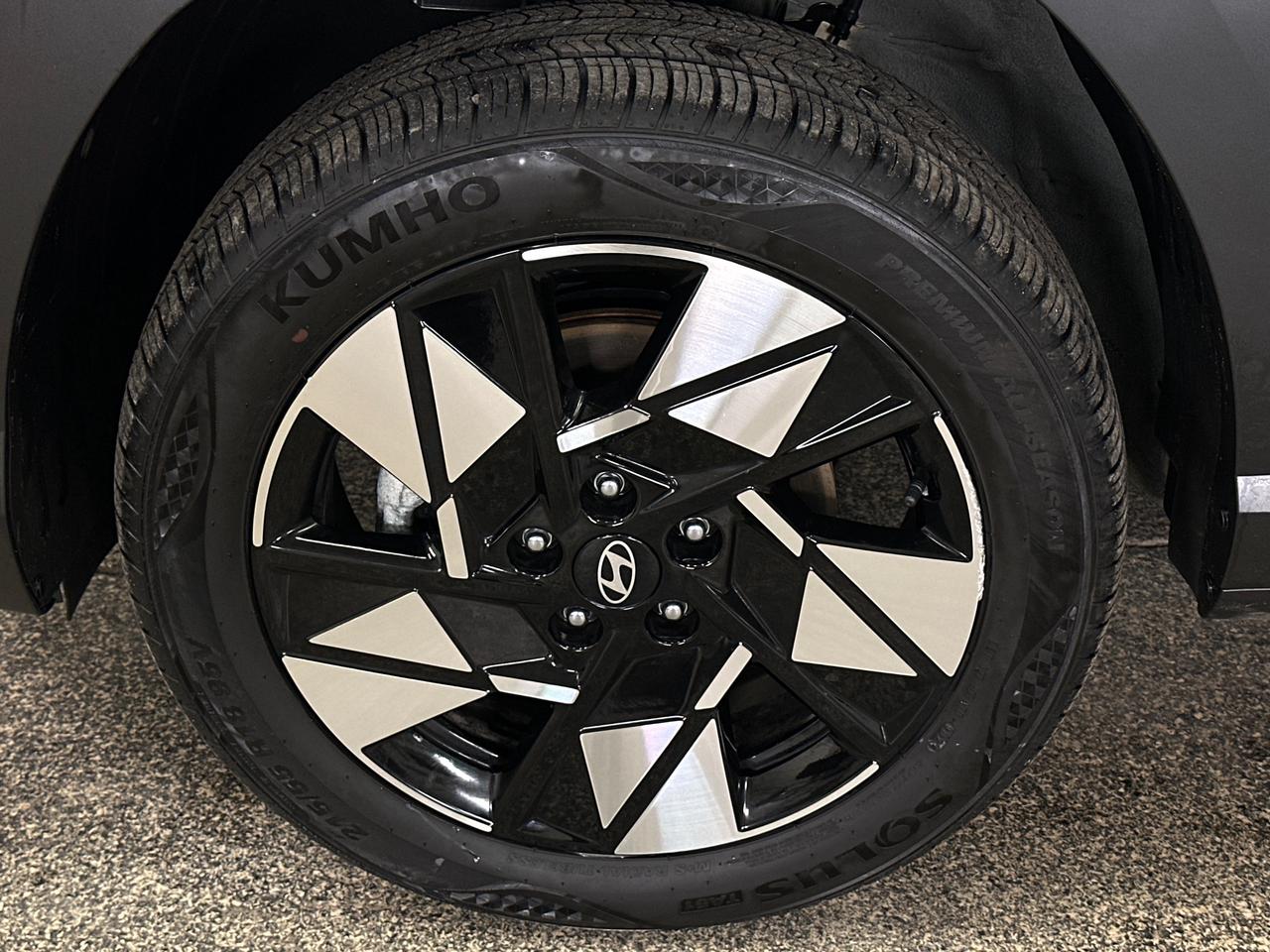 2024 Hyundai KONA 2.0L Preferred w/Trend Package 4dr All-Wheel Drive Photo