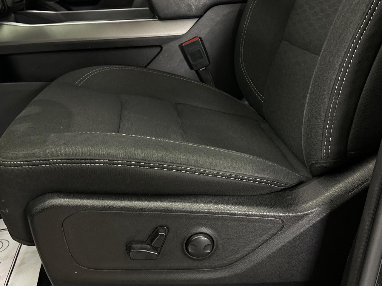 2025 RAM 1500 Big Horn Photo
