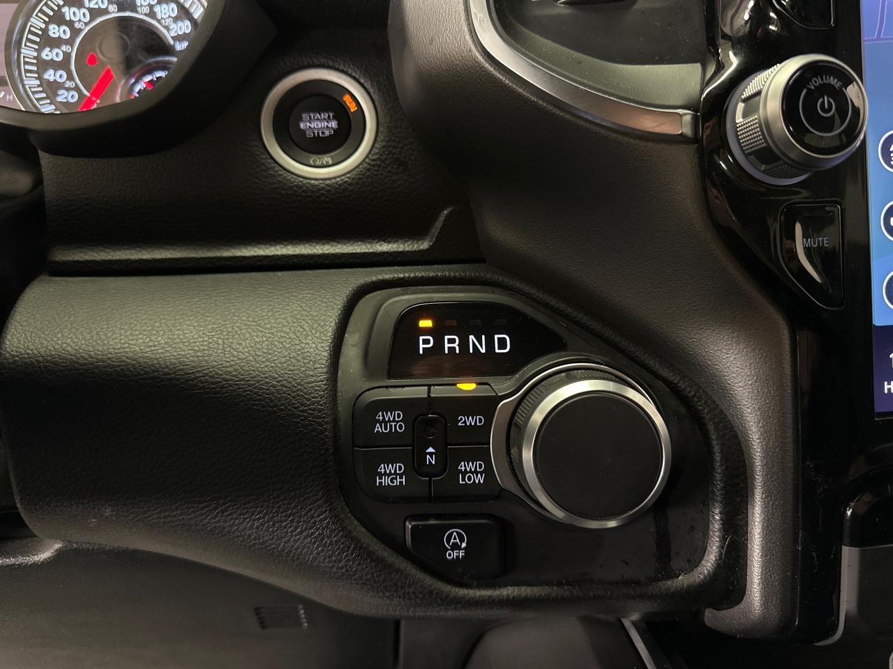 2025 RAM 1500 Big Horn Photo