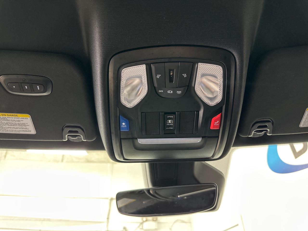 2025 RAM 1500 Big Horn - CREW/4WD/PWR BUCKETS/TORQUE/1 OWNER! Photo