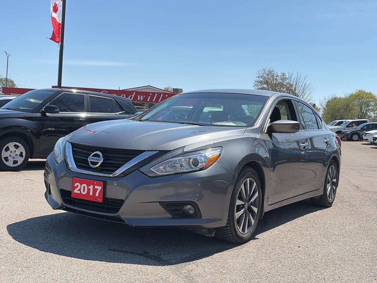 2017 Nissan Altima SV, HEATED SEATS, REMOTE START, BACK UP CAMERA! Photo